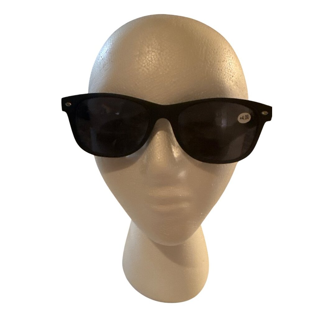 Yogo Vision Black Reading Sunglasses With +4.00 Magnification For Adults Unisex